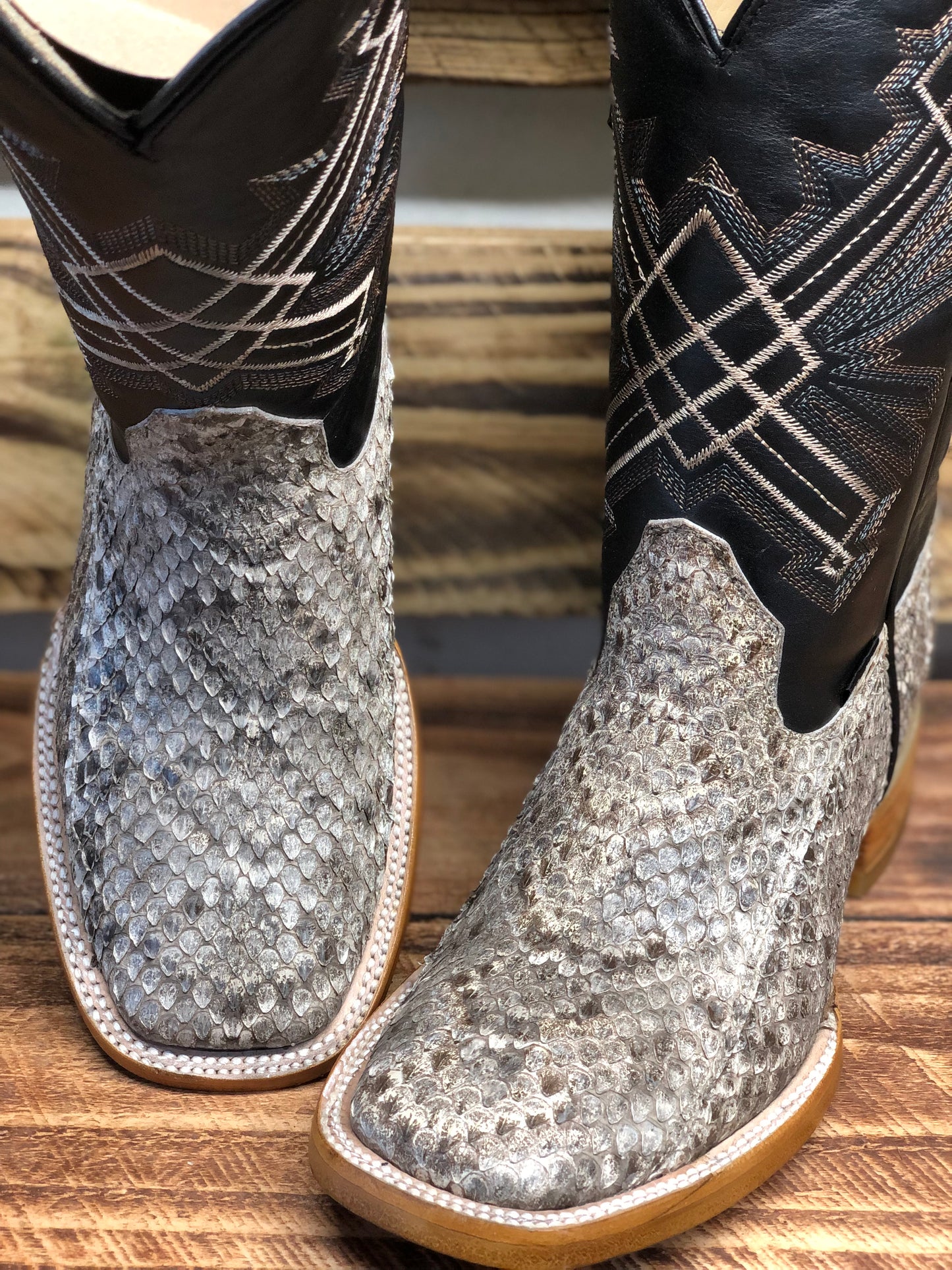 Men’s Genuine Exotic Diamond back Rattlesnake Natural colorr
