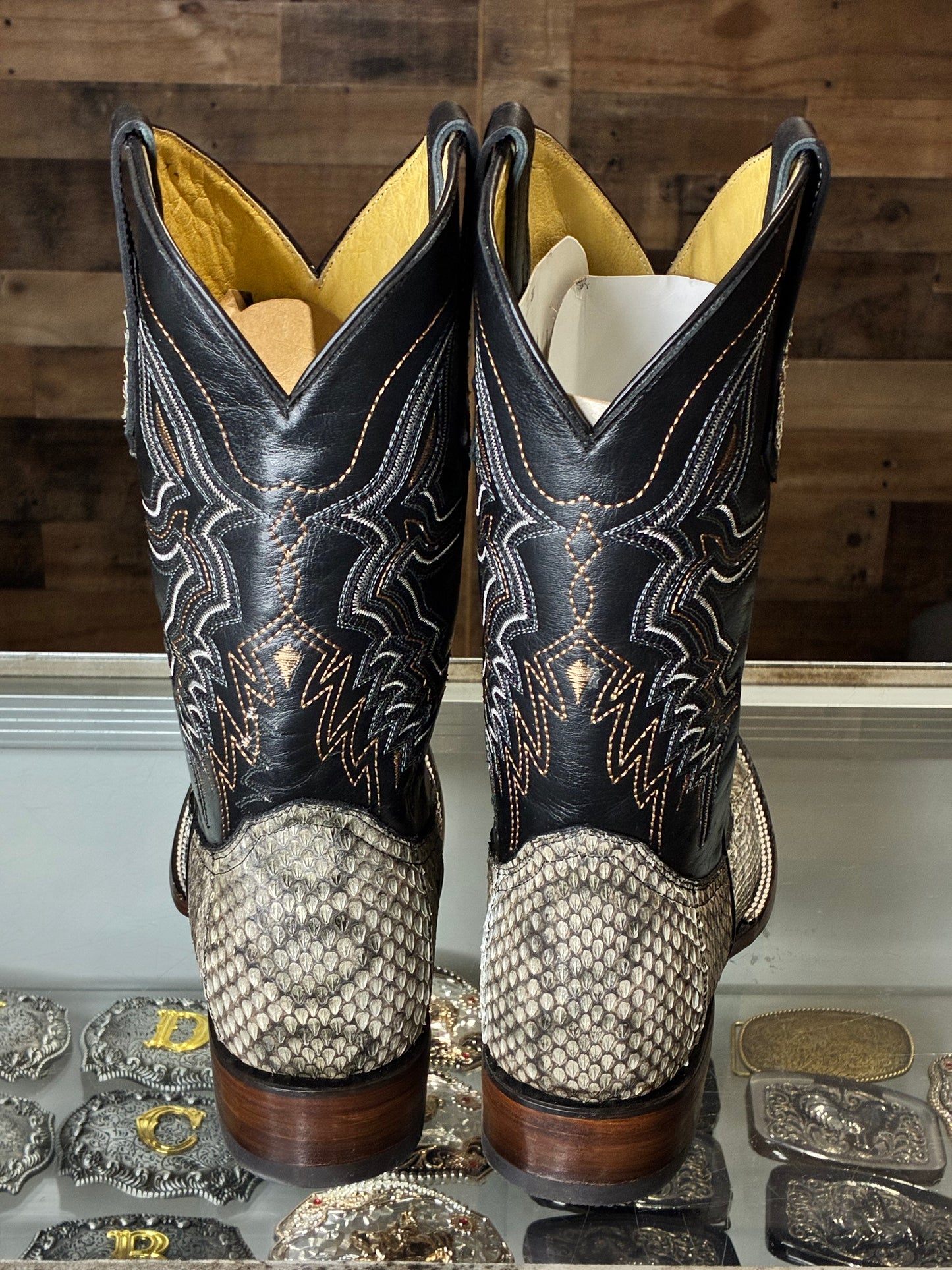 Men’s Genuine Exotic Diamond back Rattlesnake Natural colorr