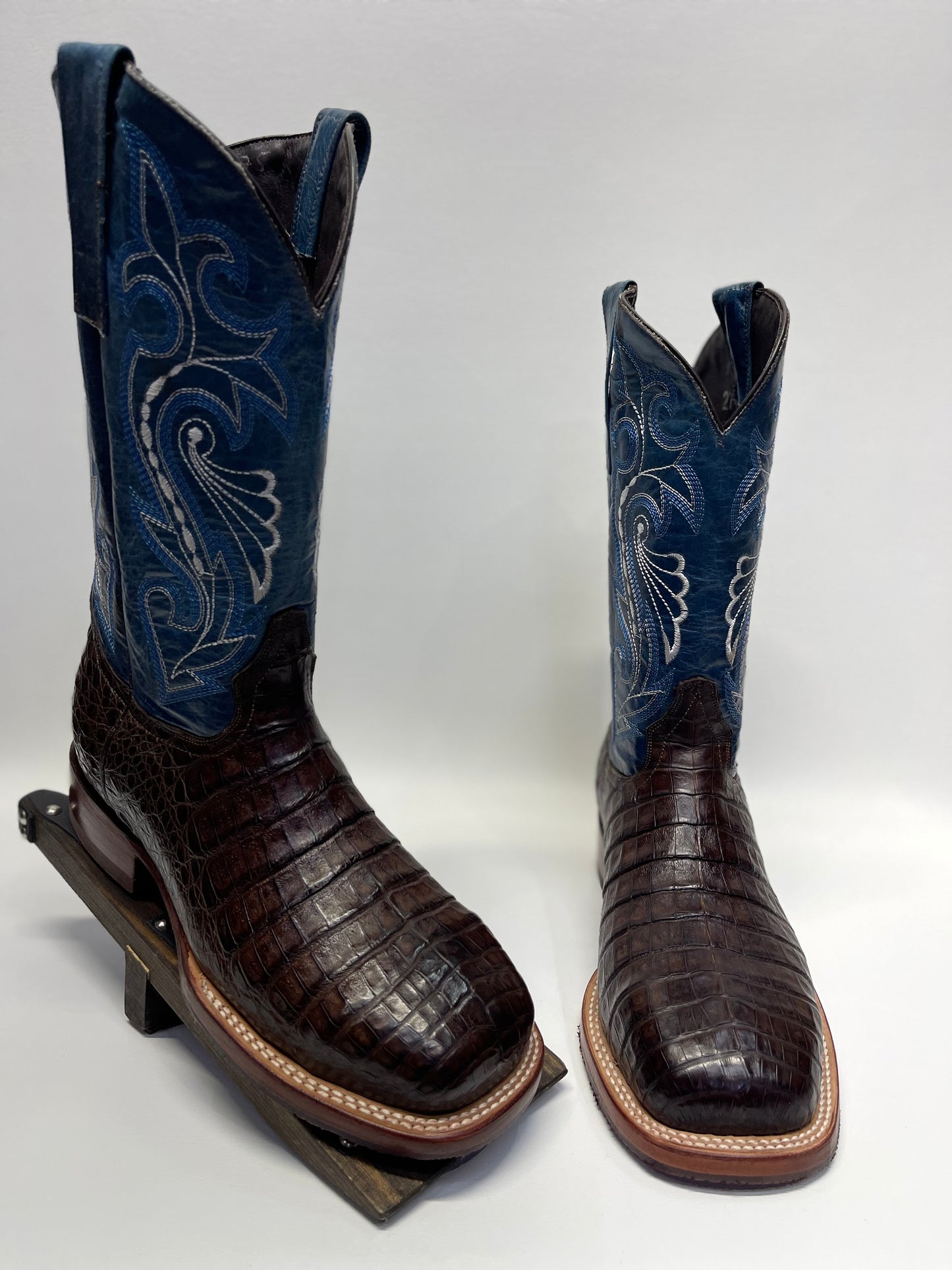 Men’s genuine caiman belly brown