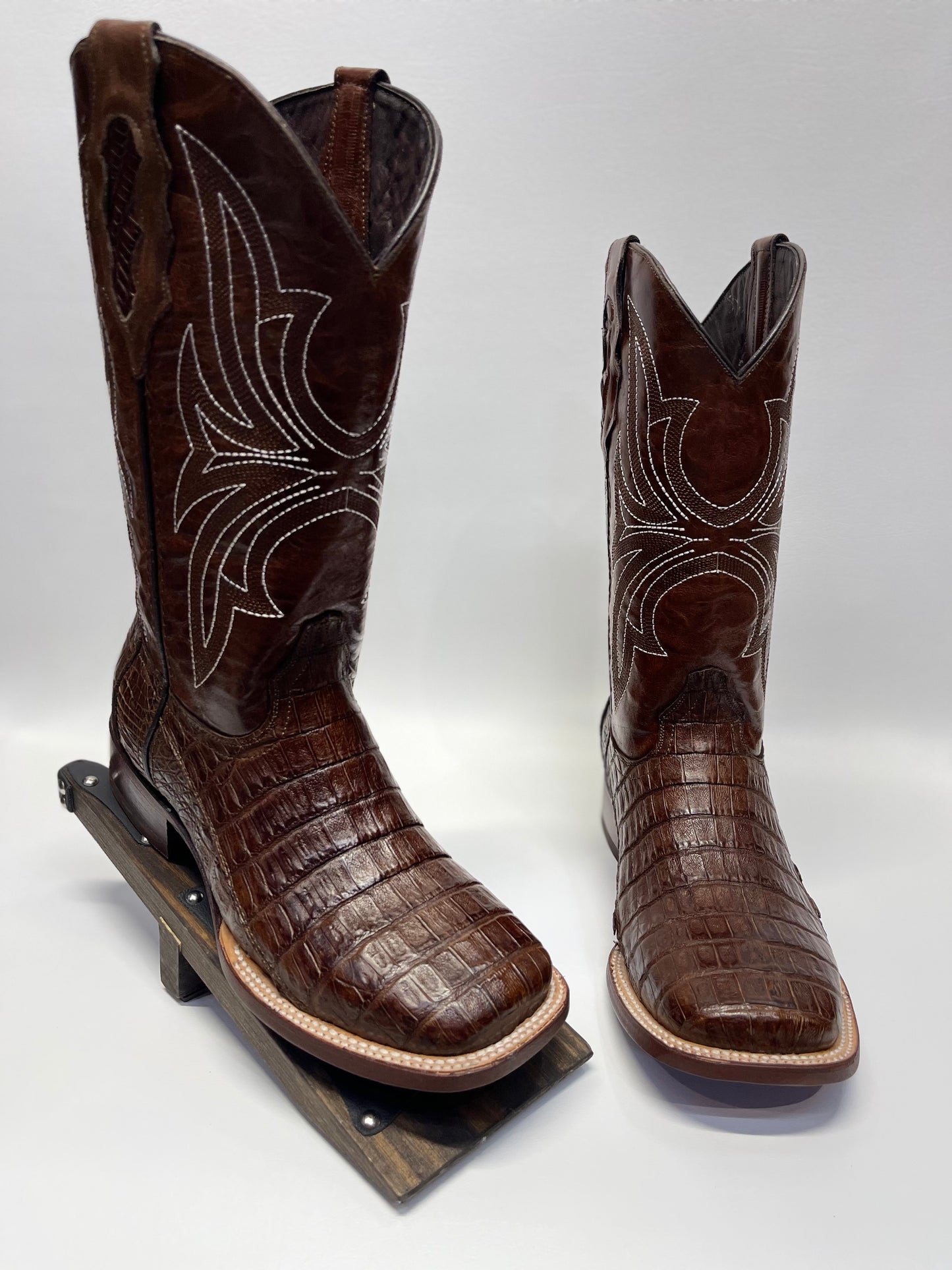 Men’s genuine caiman belly brown