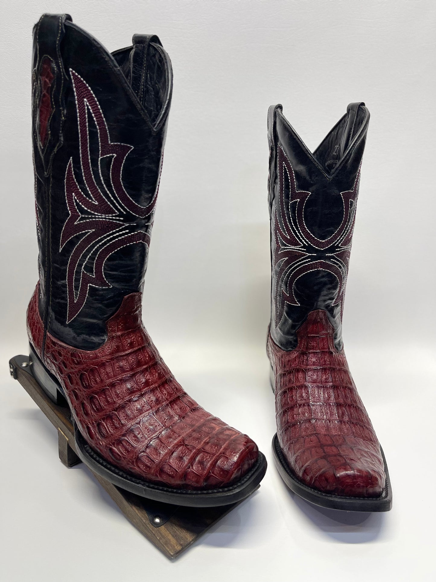 Men’s Wine Caiman Back Levi Toe Exotic Boot