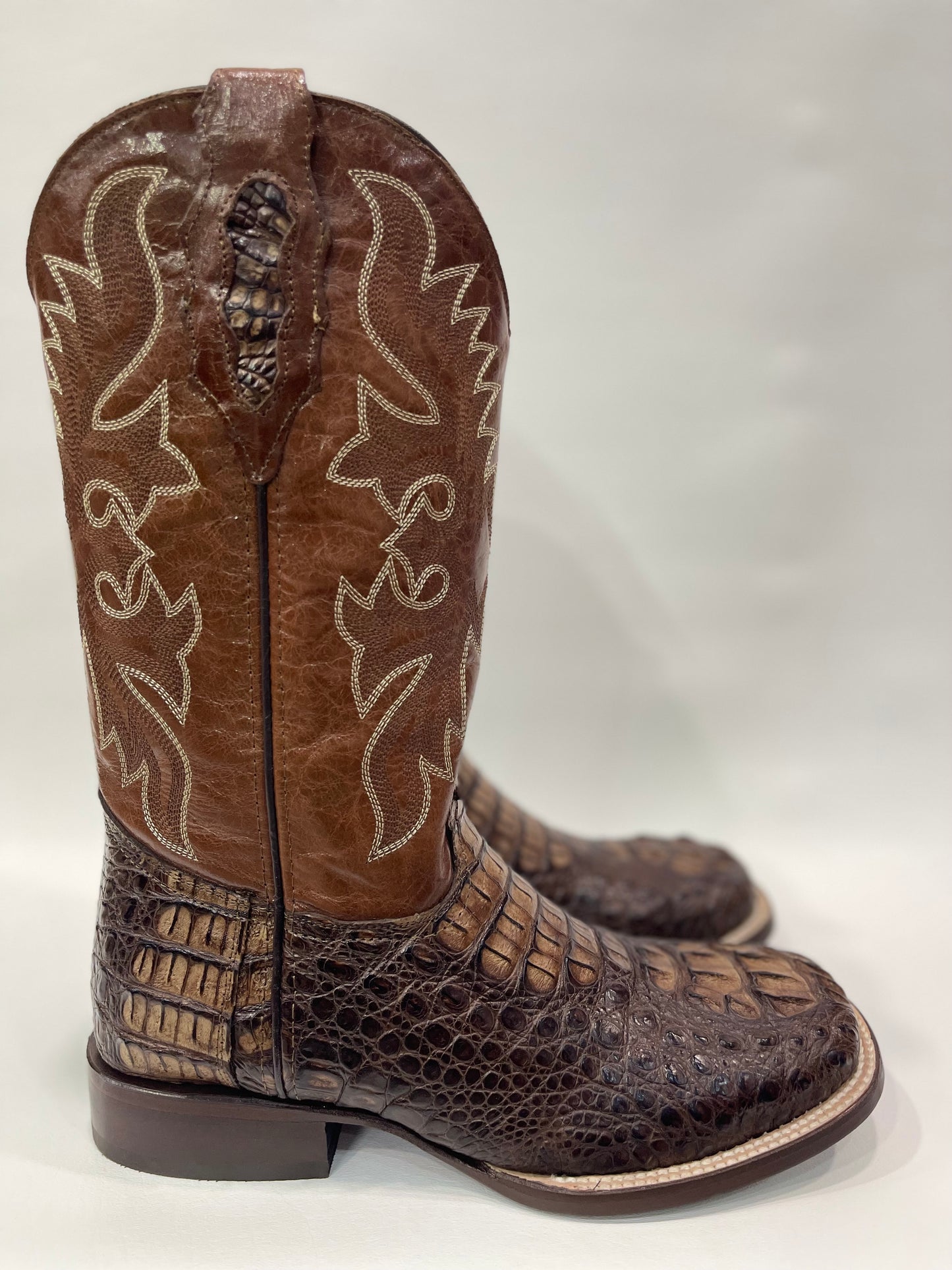 Men’s genuine exotic Caiman Neck Brown