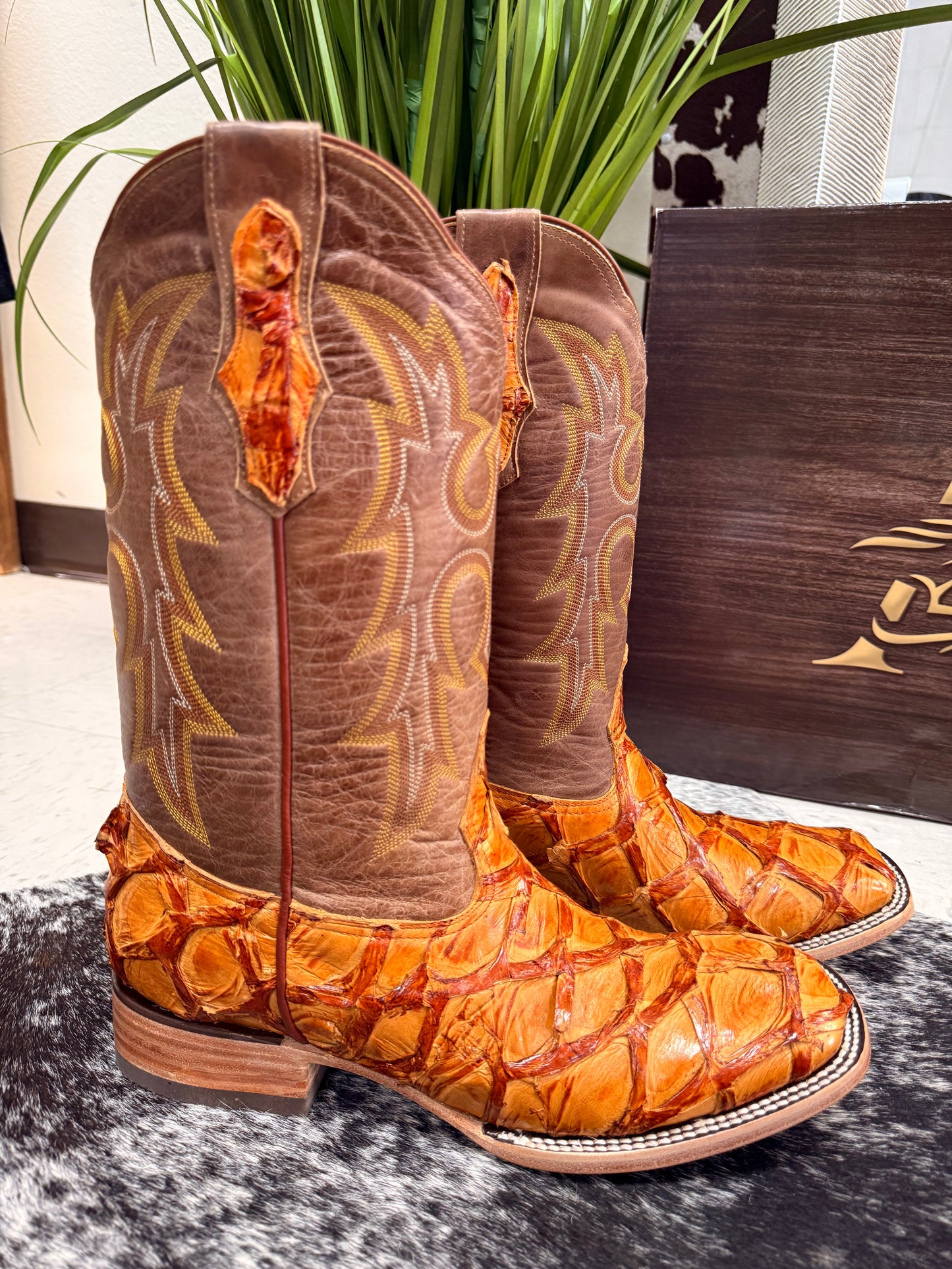 Men’s Pirarucu Square-Toe Boots