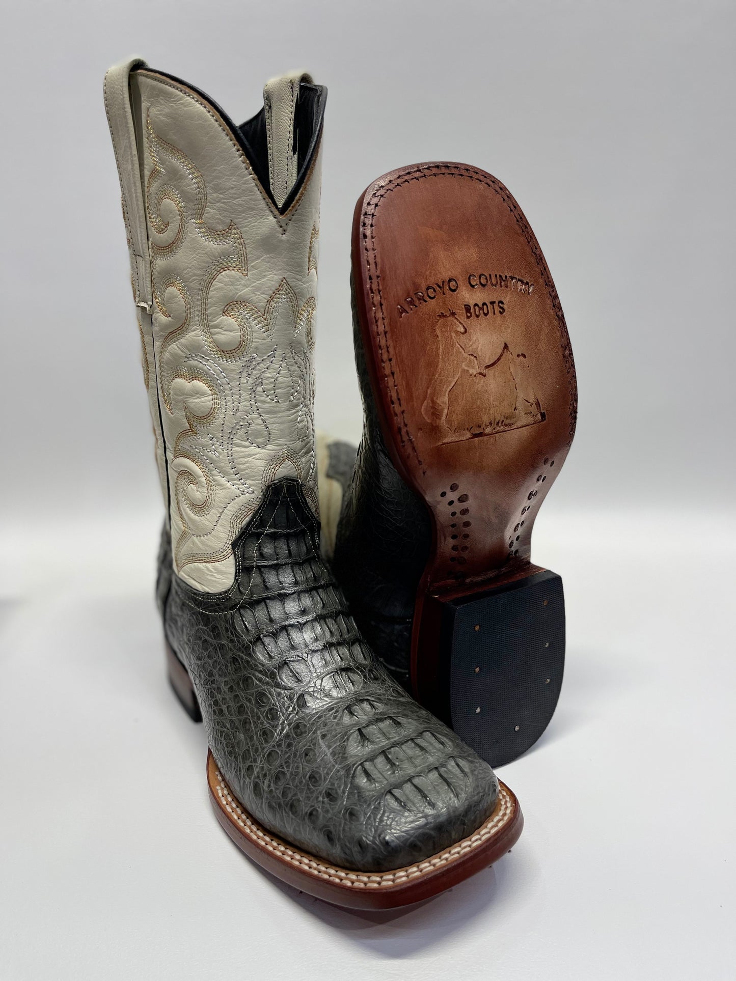 Men’s genuine caiman neck grey