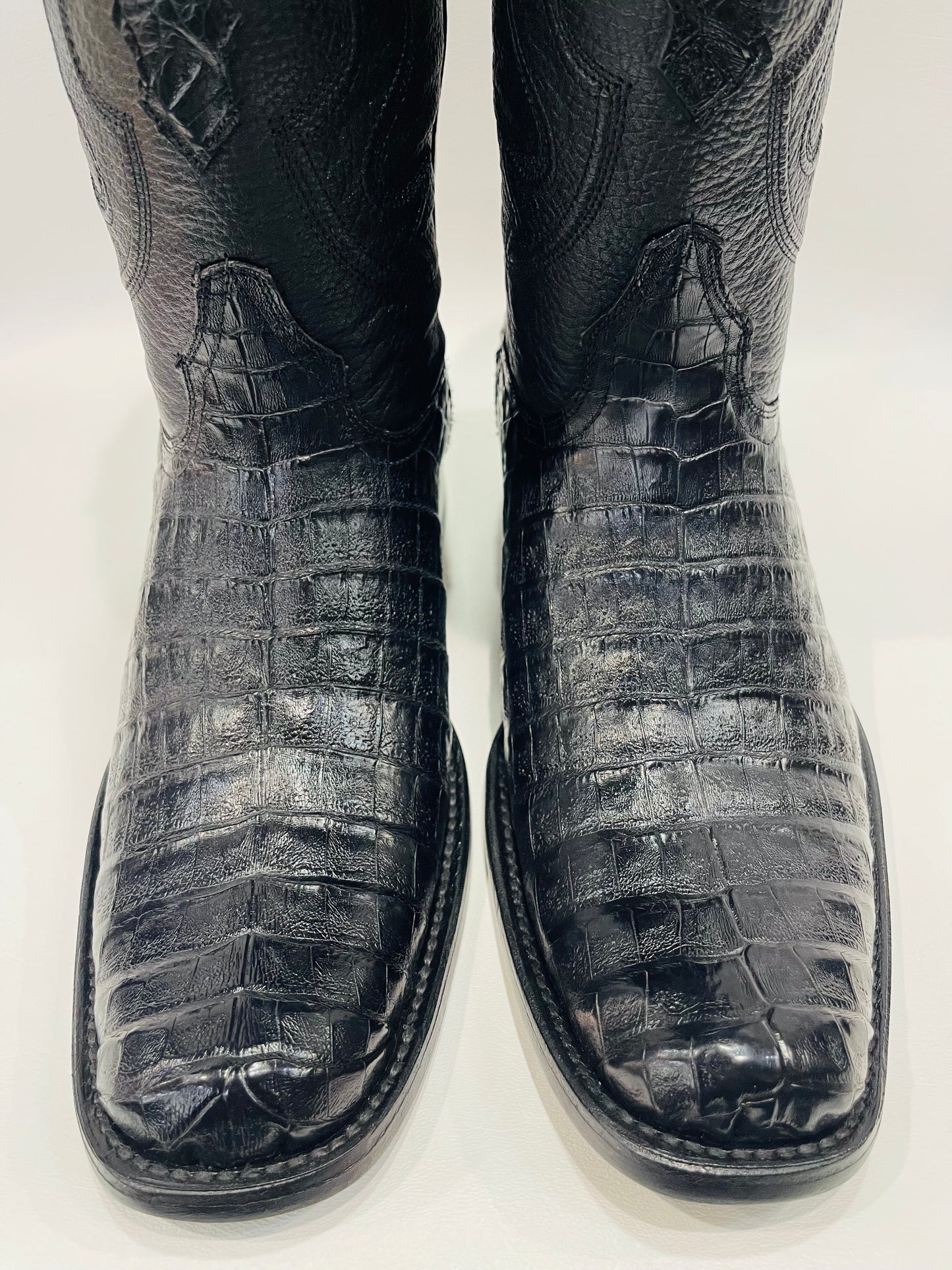 Men’s Black Caiman Belly Levi Toe