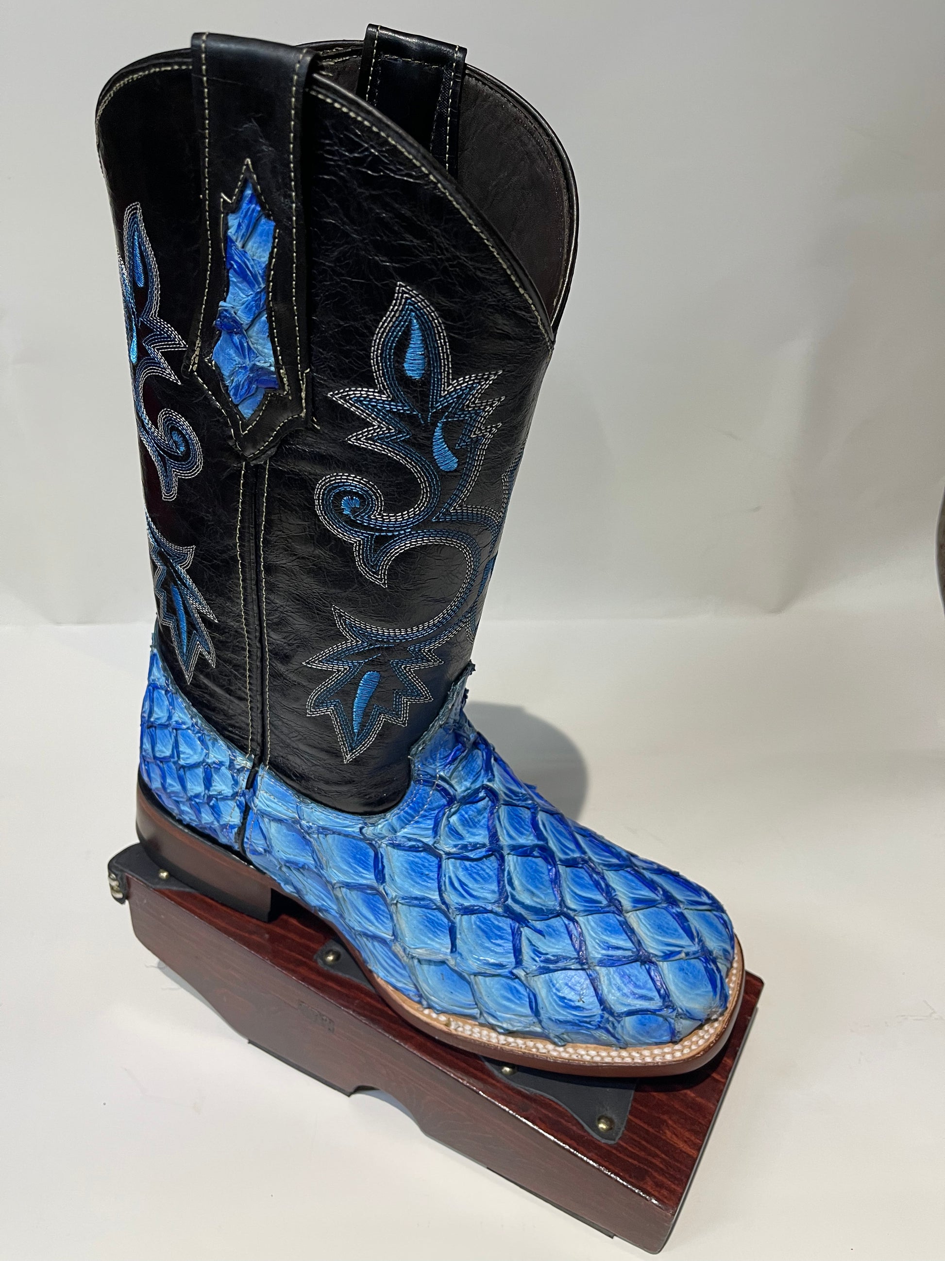 Men s genuine pirarucu fish blue sky ArroyoCountryBoots